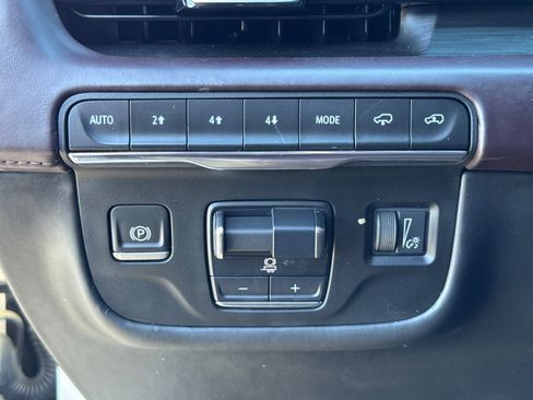 Certified 2022 Cadillac Escalade Sport Platinum w/ Heavy-Duty Trailer Package image 30