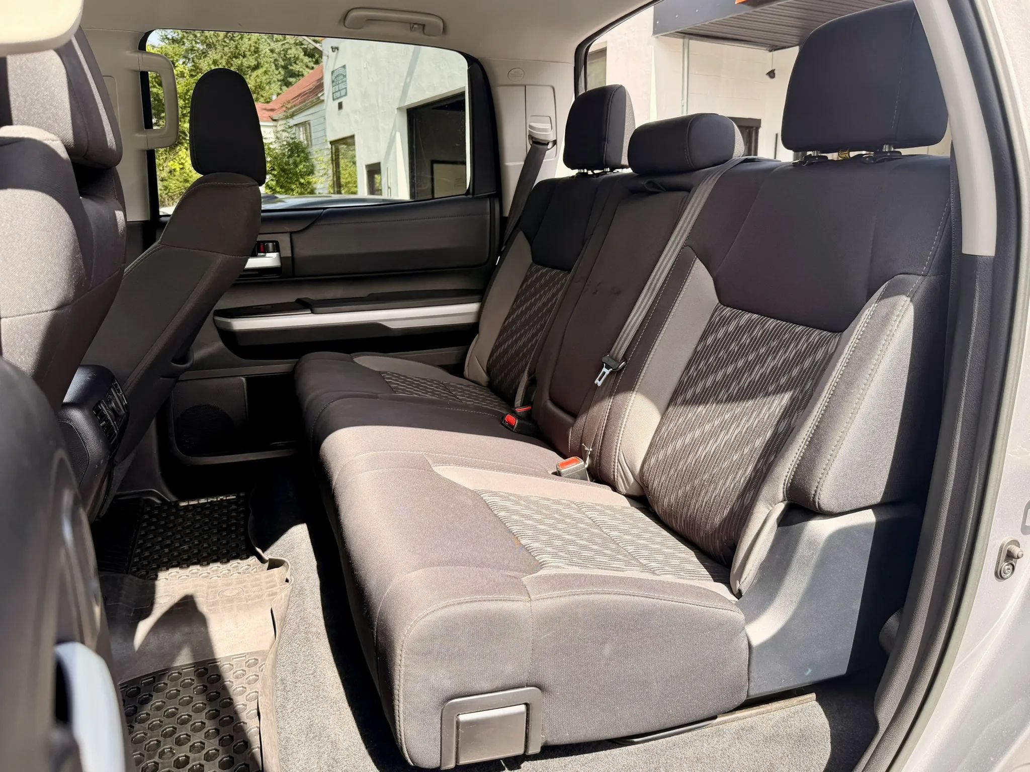 Used 2018 Toyota Tundra SR5 AWD/4WD image 33