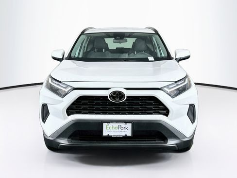 Used 2024 Toyota RAV4 XLE FWD image 2