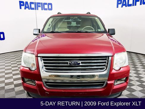 Used 2009 Ford Explorer XLT AWD/4WD image 2