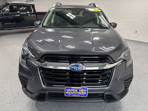 Used 2025 Subaru Ascent Premium AWD/4WD image 2