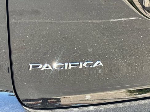 New 2027 Chrysler Pacifica Select FWD image 26