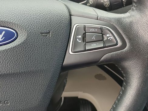 Used 2018 Ford Escape Titanium w/ Ford Safe & Smart Package image 29