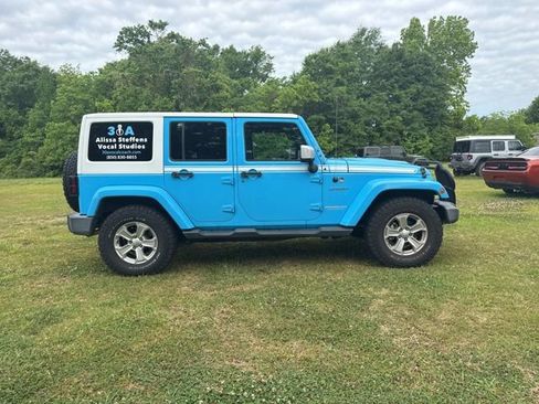 Used 2017 Jeep Wrangler Unlimited Sahara w/ Quick Order Package 24E Chief AWD/4WD image 6