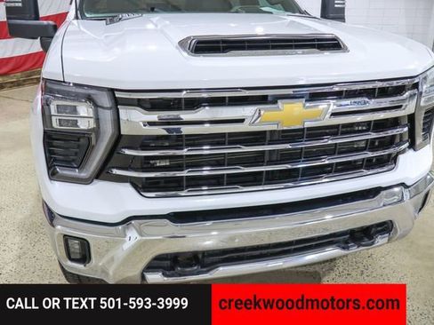 Used 2024 Chevrolet Silverado 2500 LTZ w/ LTZ Convenience Package image 24