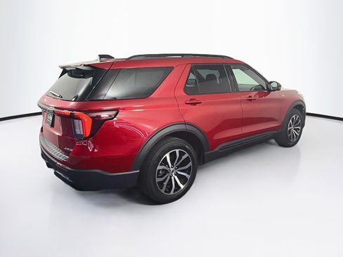 Used 2025 Ford Explorer ST-Line AWD/4WD image 9