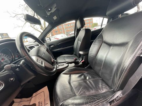 Used 2014 Chrysler 200 Limited FWD image 11