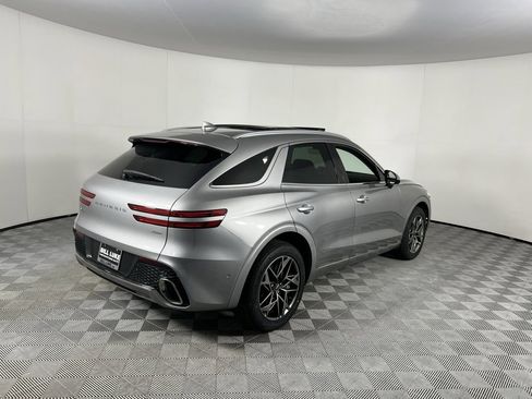 Used 2023 Genesis GV70 2.5T w/ Advanced Package image 6