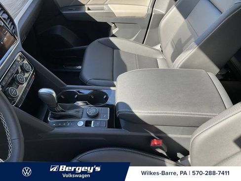 Used 2022 Volkswagen Atlas Cross Sport SE w/ Panoramic Sunroof Package AWD/4WD image 13