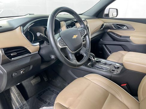 Used 2023 Chevrolet Traverse Premier w/ LPO, Floor Liner Package AWD/4WD image 9