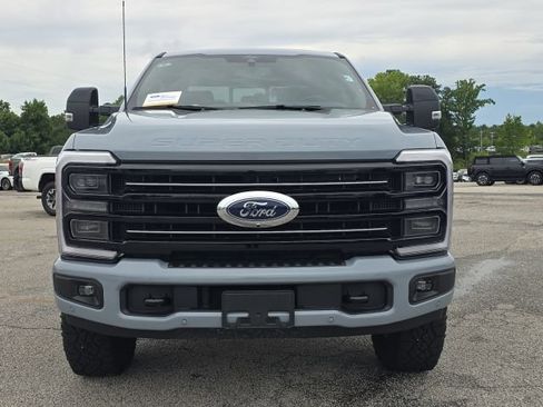 Used 2026 Ford F250 Platinum w/ Tremor Off-Road Package AWD/4WD image 9