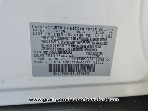 Used 2024 Nissan Kicks SR w/ SR Premium Package FWD image 7