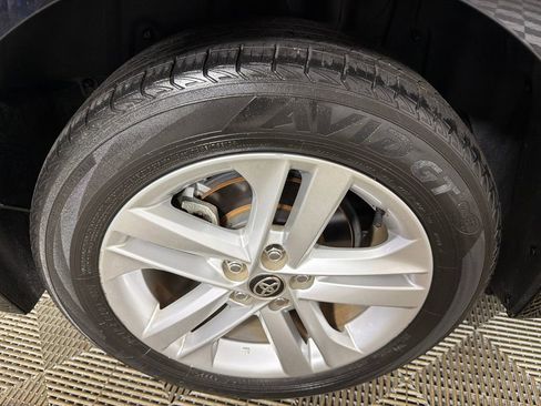 Used 2021 Toyota Corolla SE FWD image 17