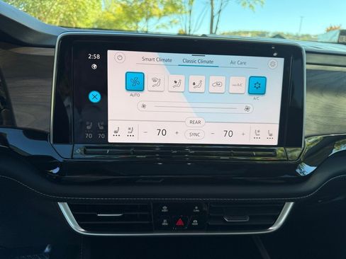 New 2026 Volkswagen Atlas SE image 18