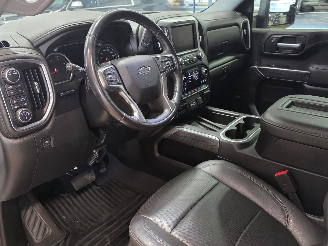 Used 2021 Chevrolet Silverado 2500 LTZ w/ LTZ Plus Package AWD/4WD image 12