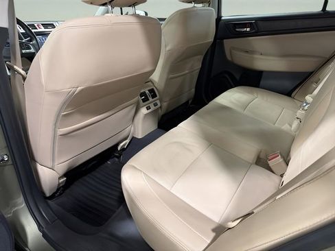 Used 2017 Subaru Outback 2.5i Limited image 33