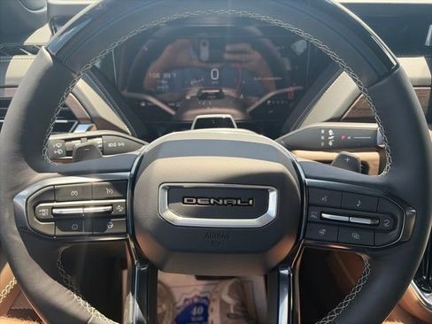 New 2026 GMC Yukon Denali Ultimate w/ LPO, Floor Liner Package AWD/4WD image 21