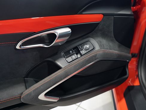 Used 2018 Porsche 911 GT3 RWD image 36