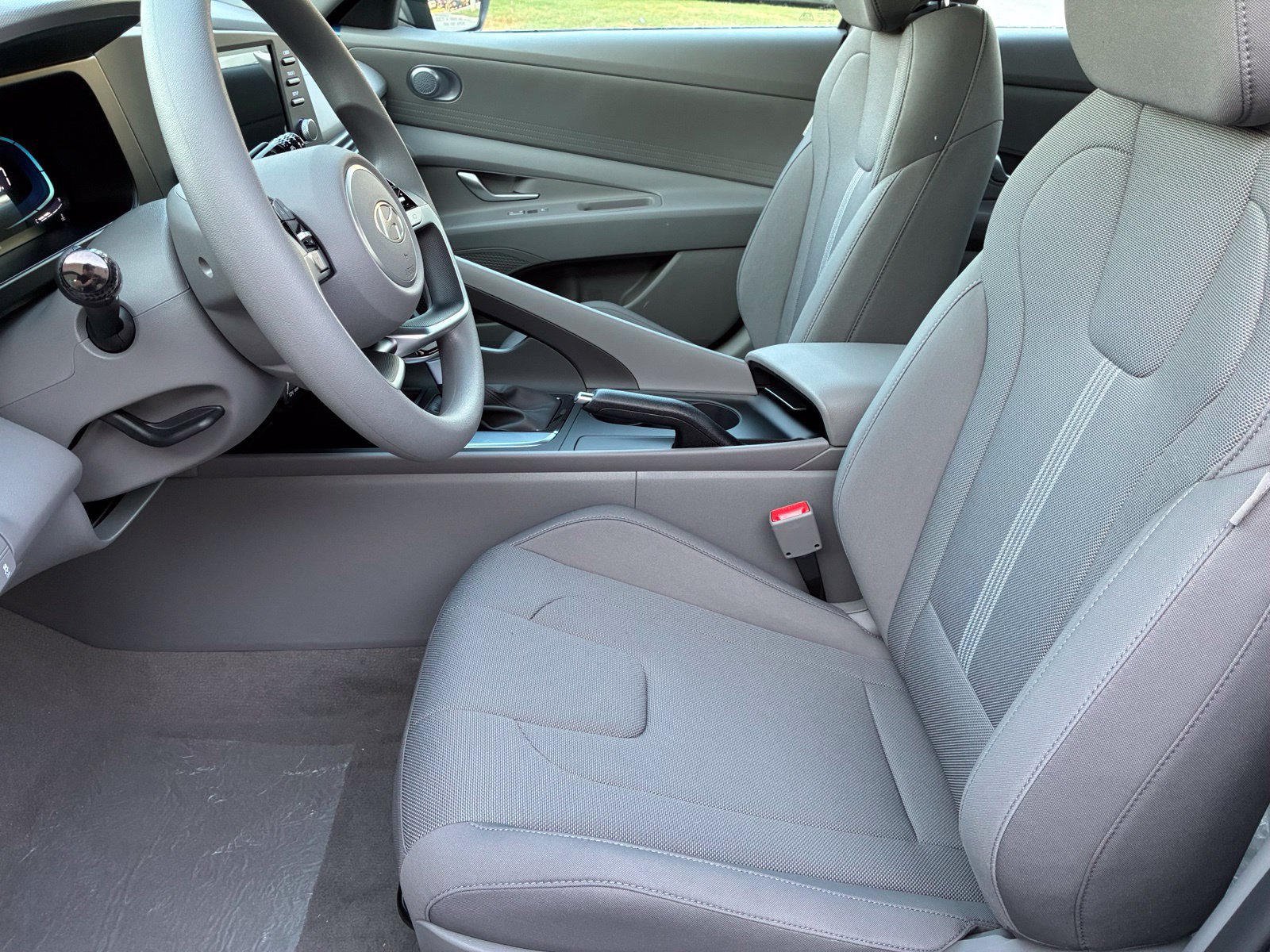 New 2026 Hyundai Elantra SE FWD image 12