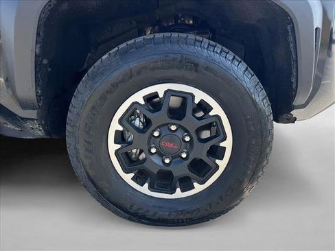 Used 2025 Toyota Tacoma TRD Off-Road image 26
