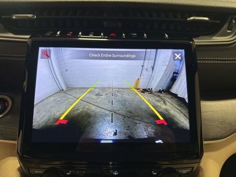 Used 2024 Jeep Grand Cherokee Limited w/ Trailer Tow Package image 27