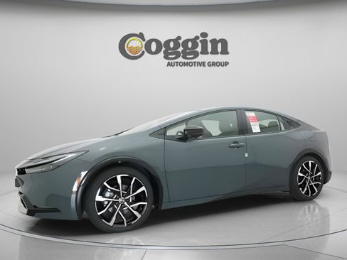 New 2026 Toyota Prius Plug-In Hybrid image 5