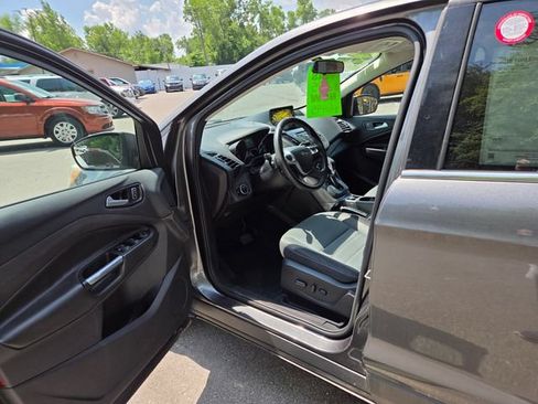 Used 2015 Ford Escape SE AWD/4WD image 11