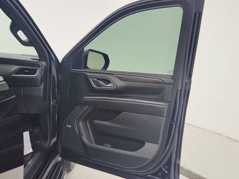 Used 2021 Chevrolet Tahoe LT w/ LT Signature Package RWD image 19