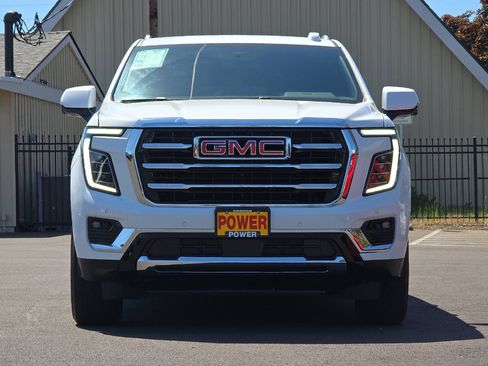 Used 2025 GMC Yukon XL Elevation AWD/4WD image 9