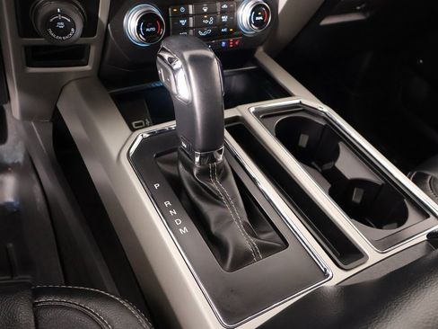 Used 2019 Ford F150 Lariat w/ Equipment Group 502A Luxury image 9