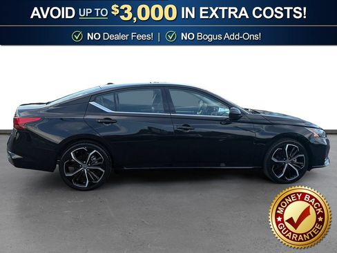 Used 2024 Nissan Altima 2.5 SR FWD image 8