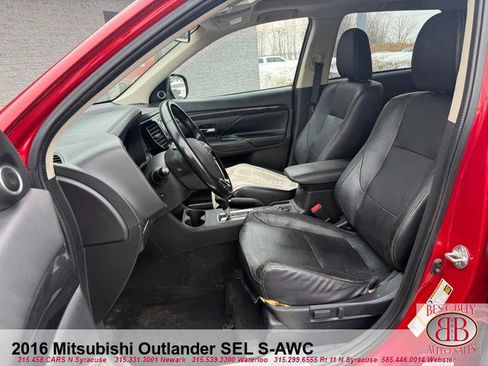 Used 2016 Mitsubishi Outlander SEL image 10