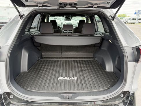 Used 2024 Toyota RAV4 SE w/ Weather Package AWD/4WD image 11