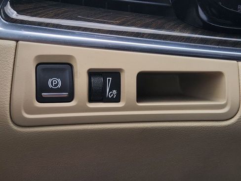 Used 2019 Cadillac XT5 FWD image 27