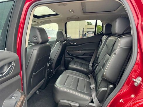 Used 2021 GMC Acadia Denali w/ Denali Technology Package FWD image 12