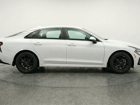 Used 2025 Kia K5 LXS FWD image 11