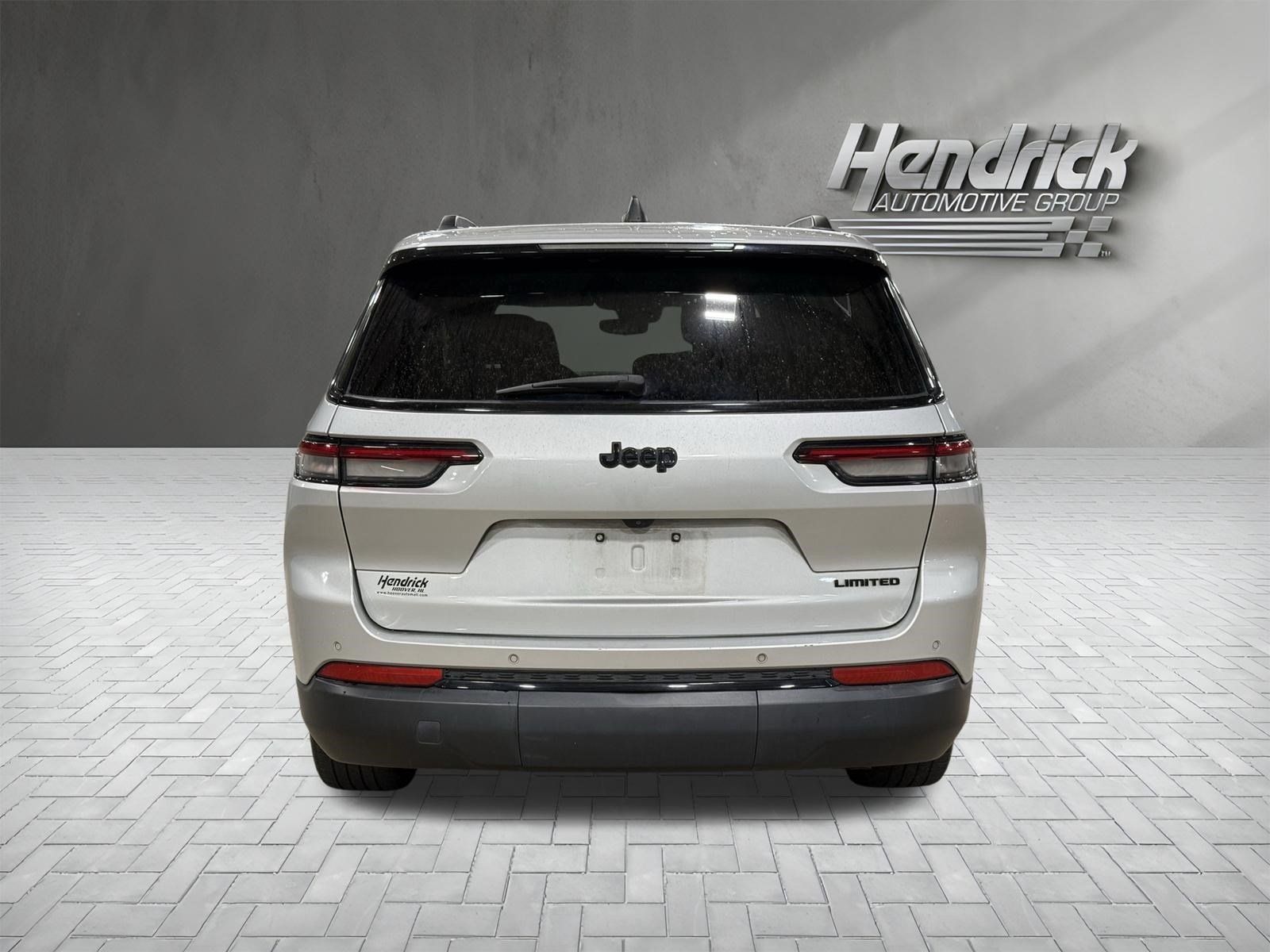 Used 2023 Jeep Grand Cherokee L Limited w/ Black Appearance Package RWD image 9