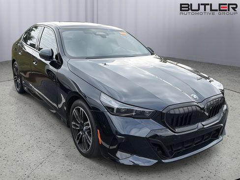 Used 2024 BMW 530i w/ Executive Package RWD image 6