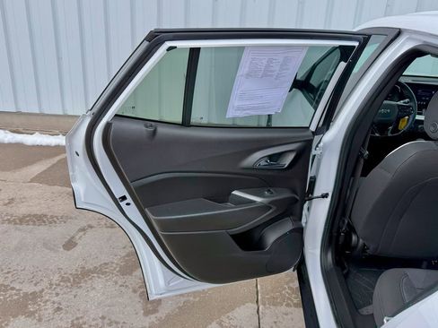 Used 2024 Chevrolet Trax RS w/ Driver Confidence Package image 15