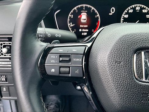 Used 2025 Honda Civic Sport image 24