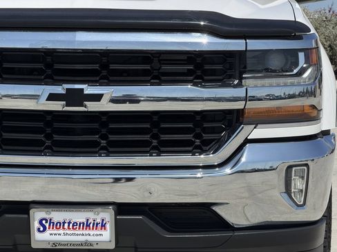 Used 2018 Chevrolet Silverado 1500 LT w/ Texas Edition RWD image 8