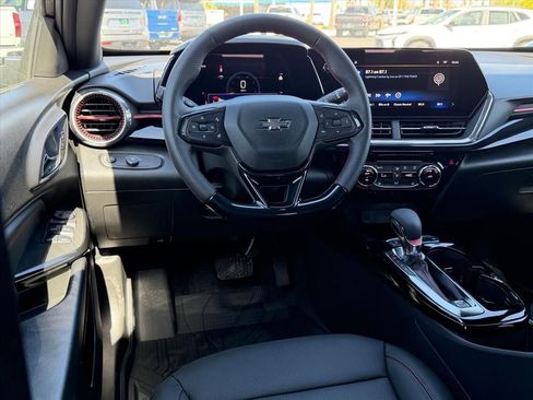New 2026 Chevrolet Trax RS image 7