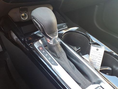 Used 2025 Chevrolet Trax LT image 9