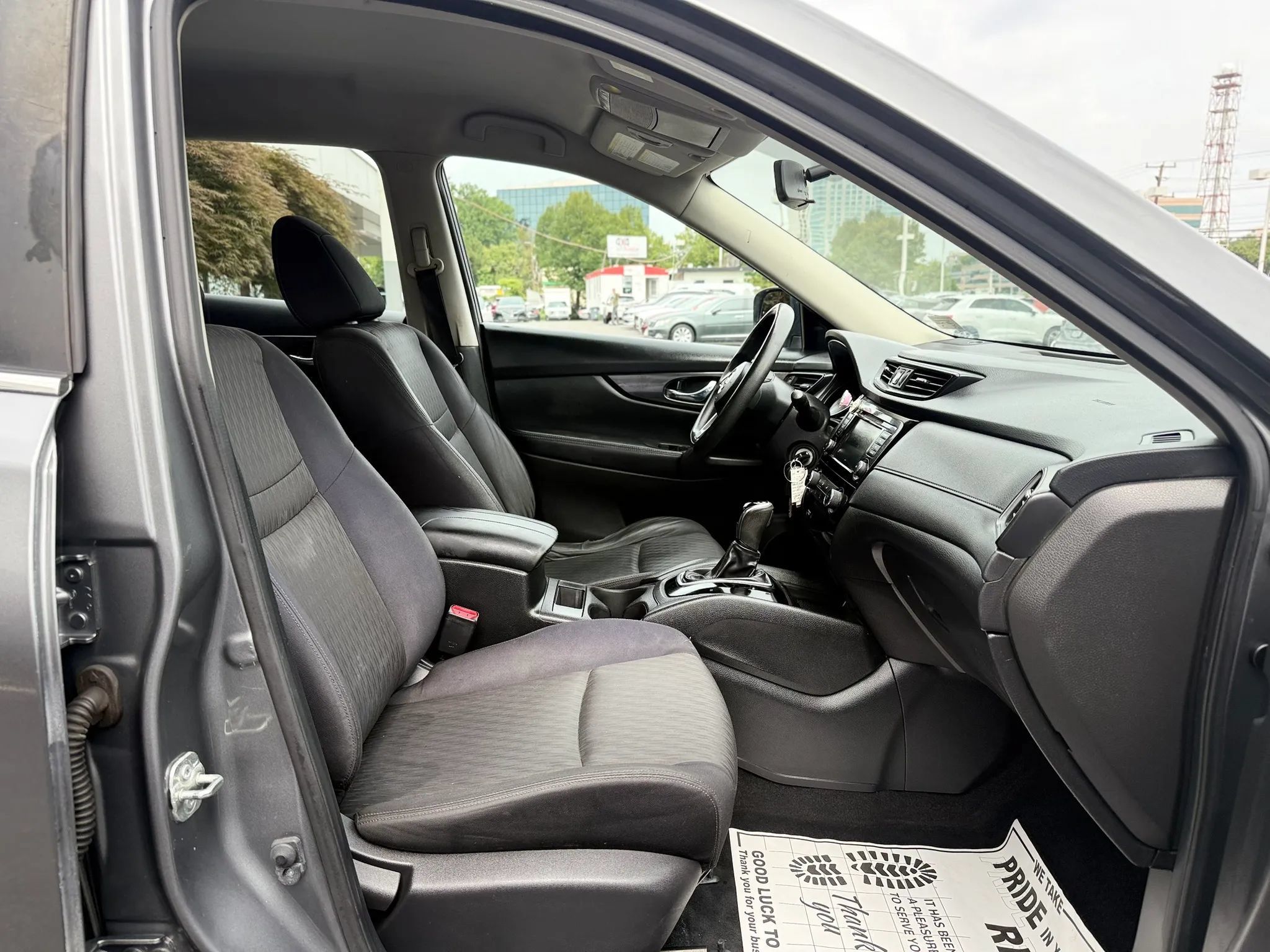Used 2018 Nissan Rogue S AWD/4WD image 30