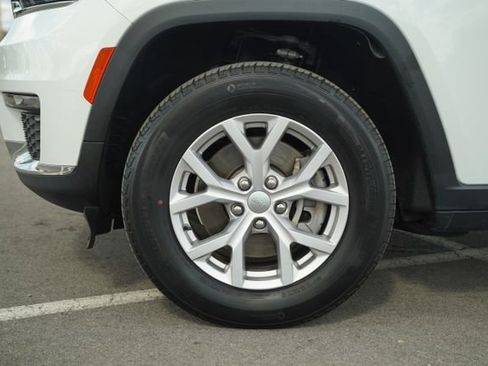 Used 2022 Jeep Grand Cherokee L Limited image 11