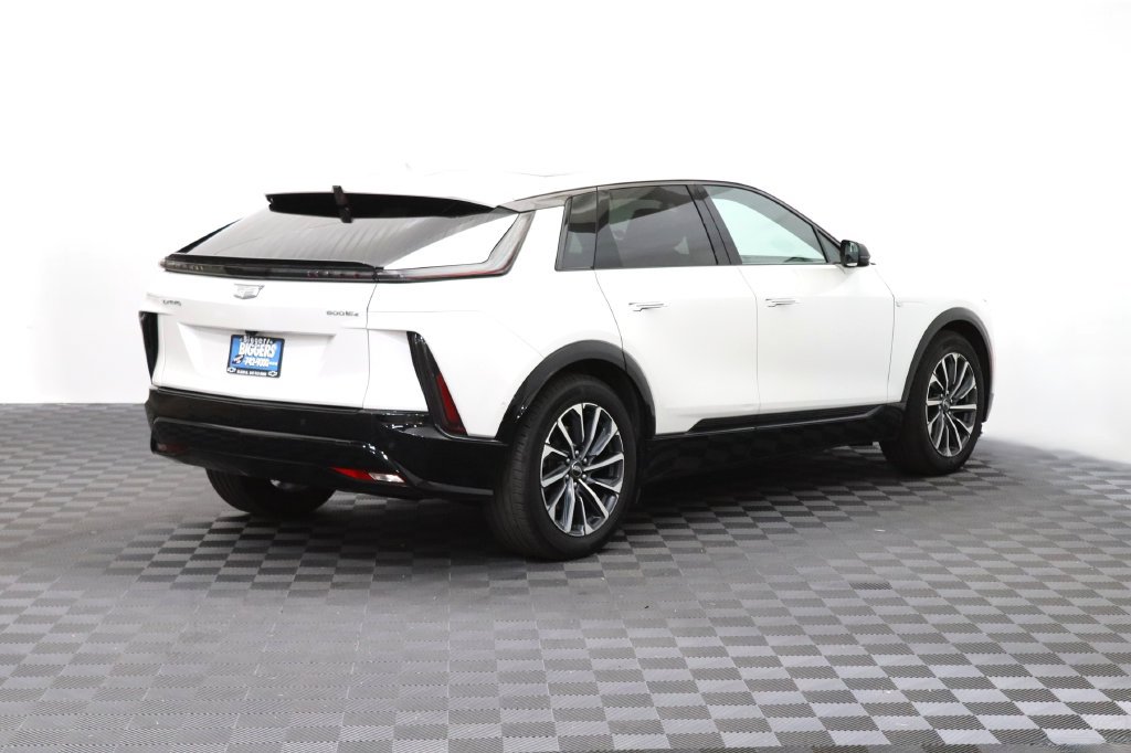 Certified 2024 Cadillac Lyriq Sport AWD/4WD image 9
