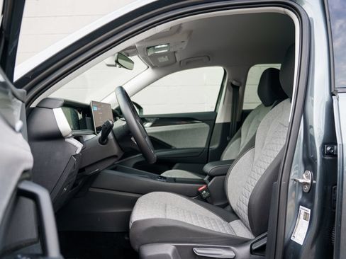 Used 2025 Volkswagen Tiguan S AWD/4WD image 17