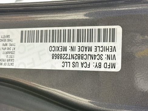 Used 2022 Jeep Compass Latitude FWD image 33