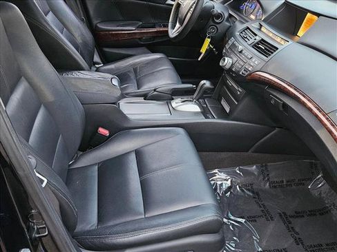 Used 2011 Honda Crosstour EX-L image 22