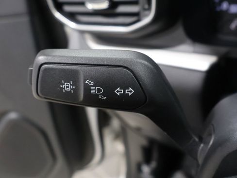 Used 2024 Ford Explorer XLT w/ Equipment Group 202A image 40